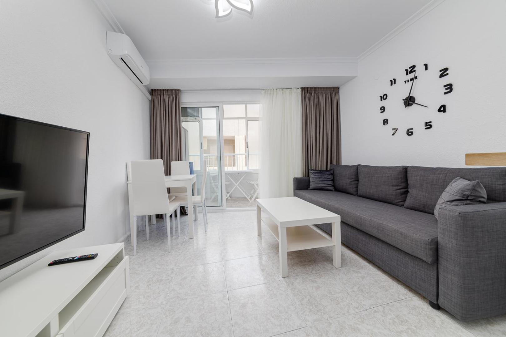 Concordia Beachside Apartment: Near Del Cura & Central Station Torrevieja Exterior photo